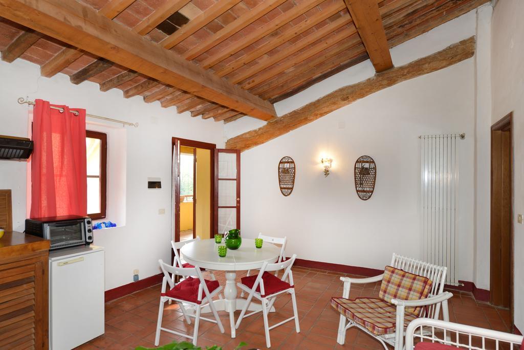 Agriturismo Tenuta Vallelunga Guasticce Exterior photo